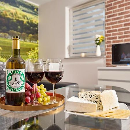 Apartament Winnica Zielona Gora  Luaran gambar